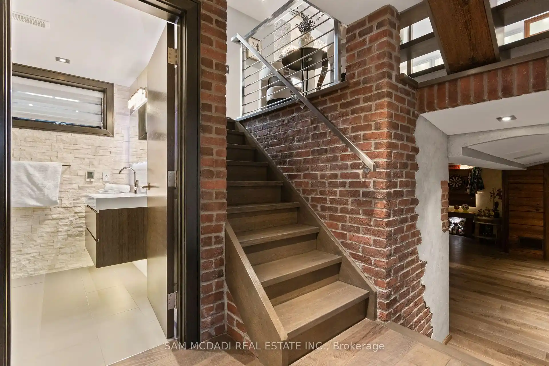 1031 Welwyn Drive, Mississauga (W12892286) – image 38