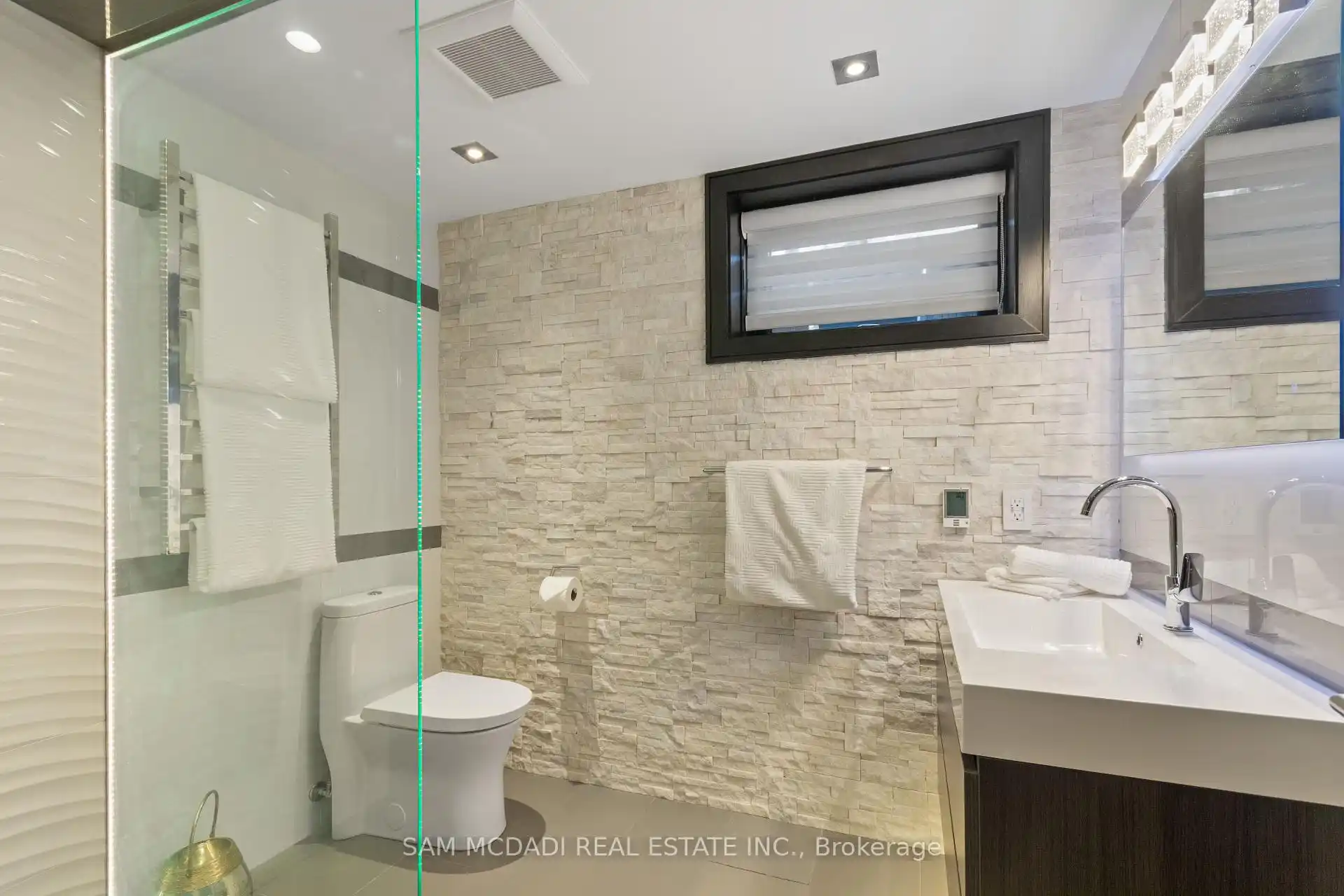 1031 Welwyn Drive, Mississauga (W12892286) – image 39