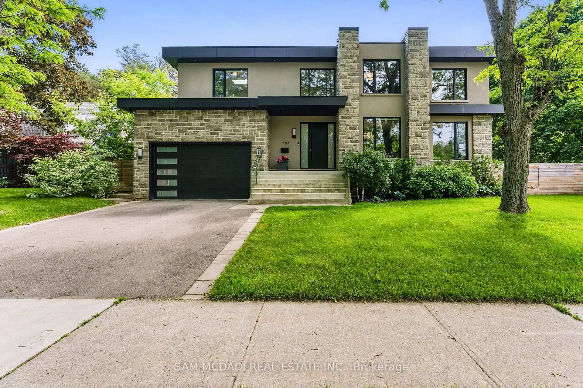 1112 Caldwell Avenue, Mississauga (W12898342) – image 1