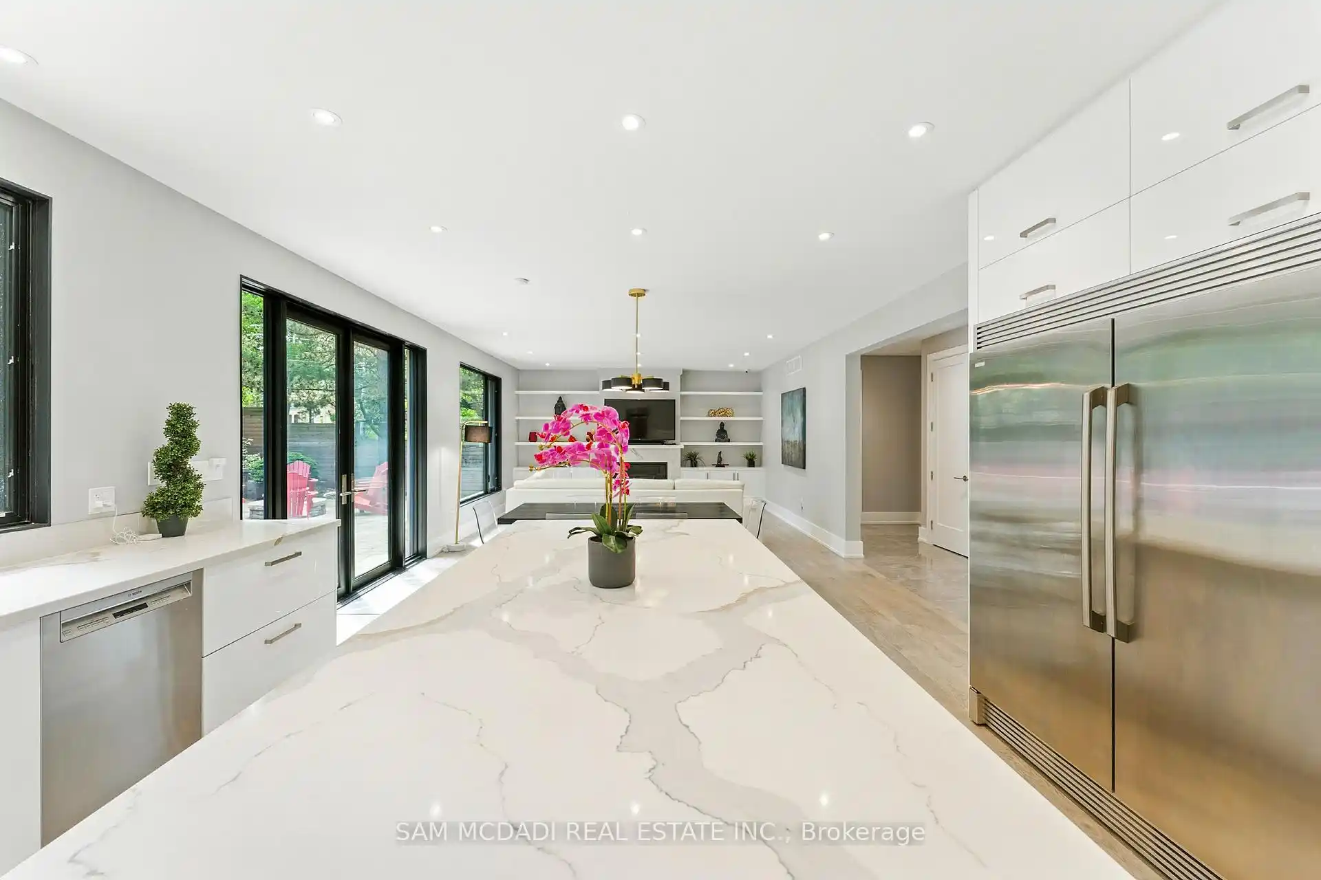 1112 Caldwell Avenue, Mississauga (W12898342) – image 10