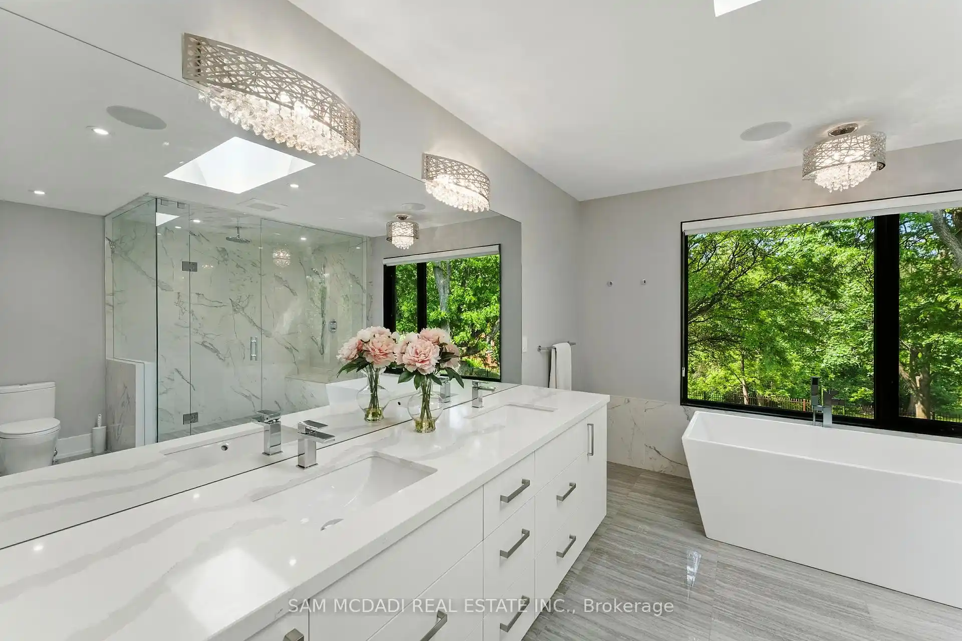 1112 Caldwell Avenue, Mississauga (W12898342) – image 19