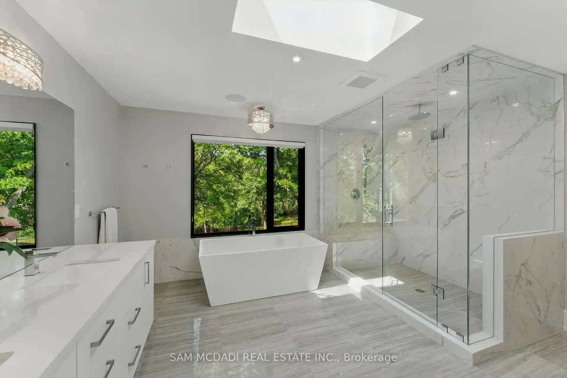 1112 Caldwell Avenue, Mississauga (W12898342) – image 20