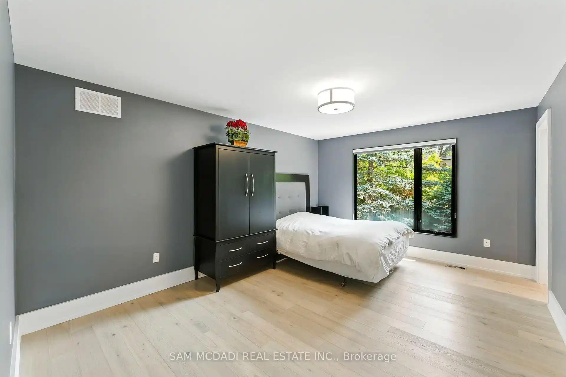 1112 Caldwell Avenue, Mississauga (W12898342) – image 21