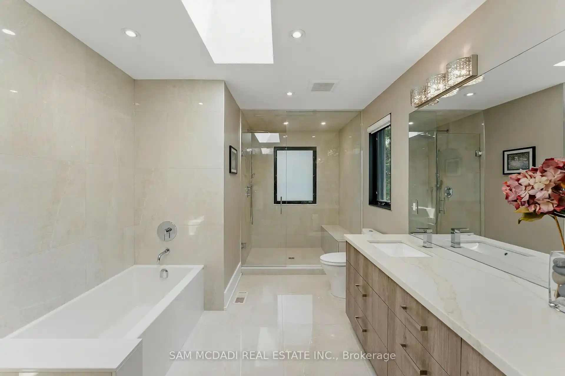 1112 Caldwell Avenue, Mississauga (W12898342) – image 25