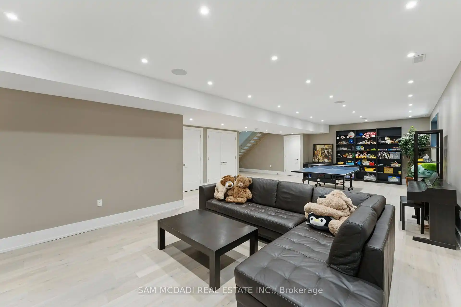 1112 Caldwell Avenue, Mississauga (W12898342) – image 31