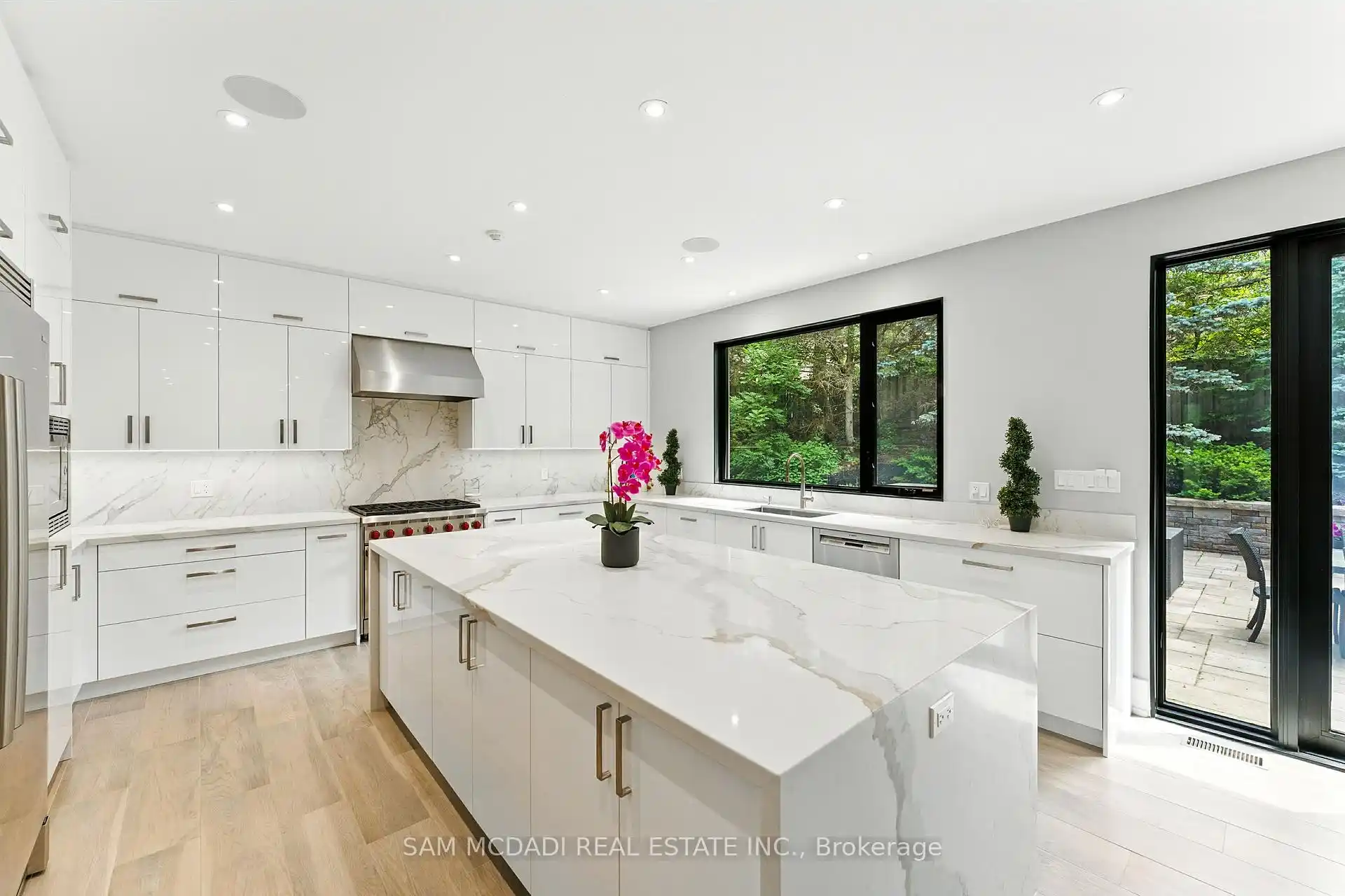 1112 Caldwell Avenue, Mississauga (W12898342) – image 8