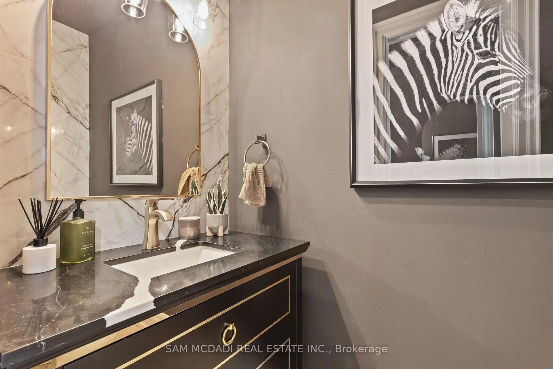 1285 Minnewaska Trail, Mississauga (W12897790) – image 16