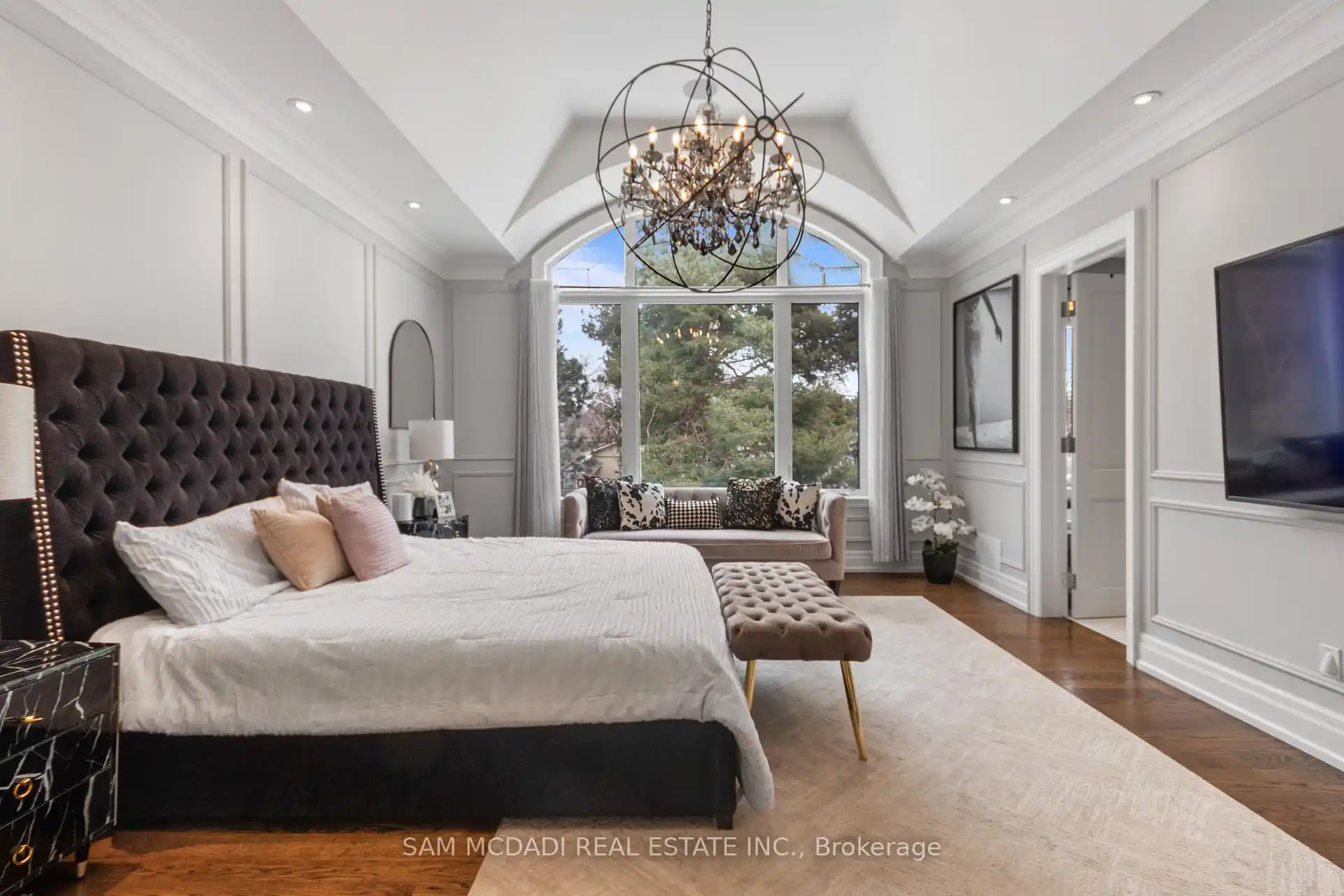 1285 Minnewaska Trail, Mississauga (W12897790) – image 17