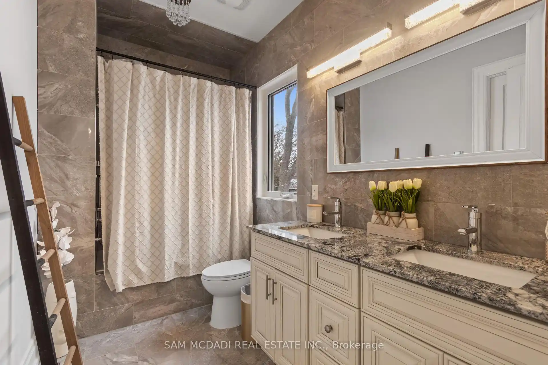 1285 Minnewaska Trail, Mississauga (W12897790) – image 24