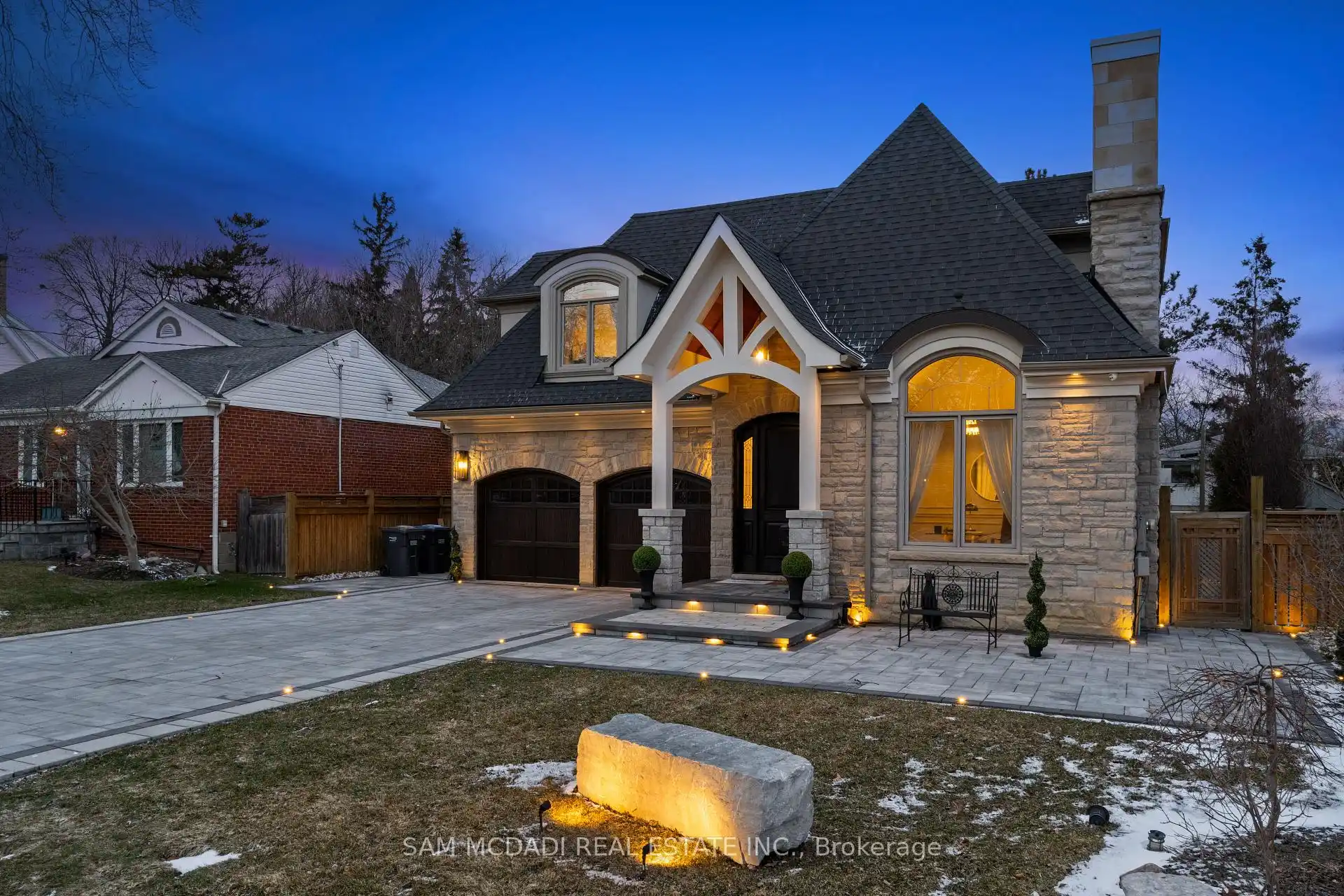 1285 Minnewaska Trail, Mississauga (W12897790) – image 43
