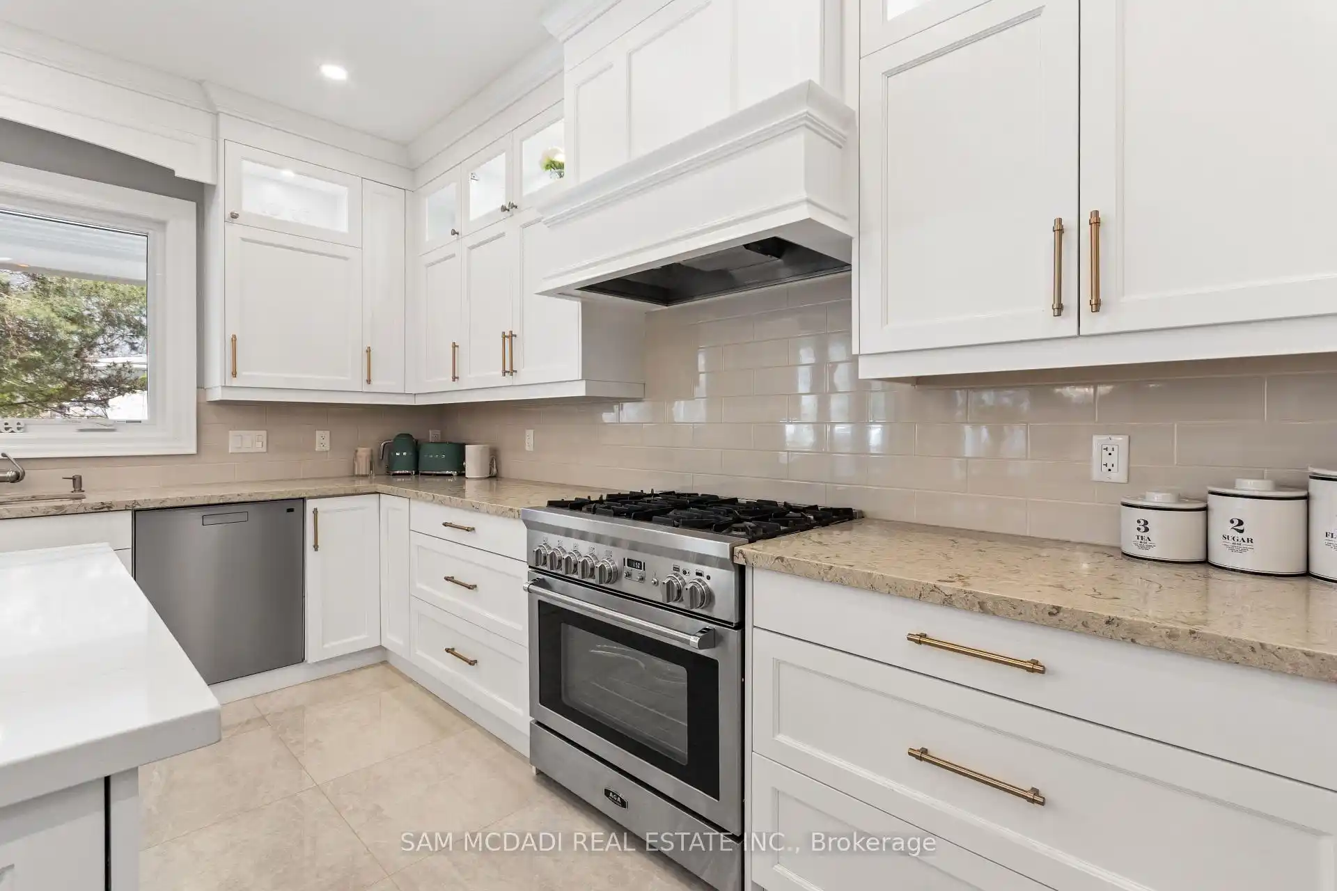 1285 Minnewaska Trail, Mississauga (W12897790) – image 9