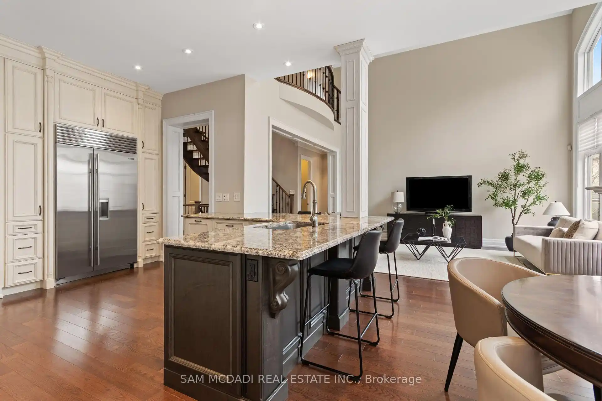 1857 Ivygate Court, Mississauga (W12920792) – image 13