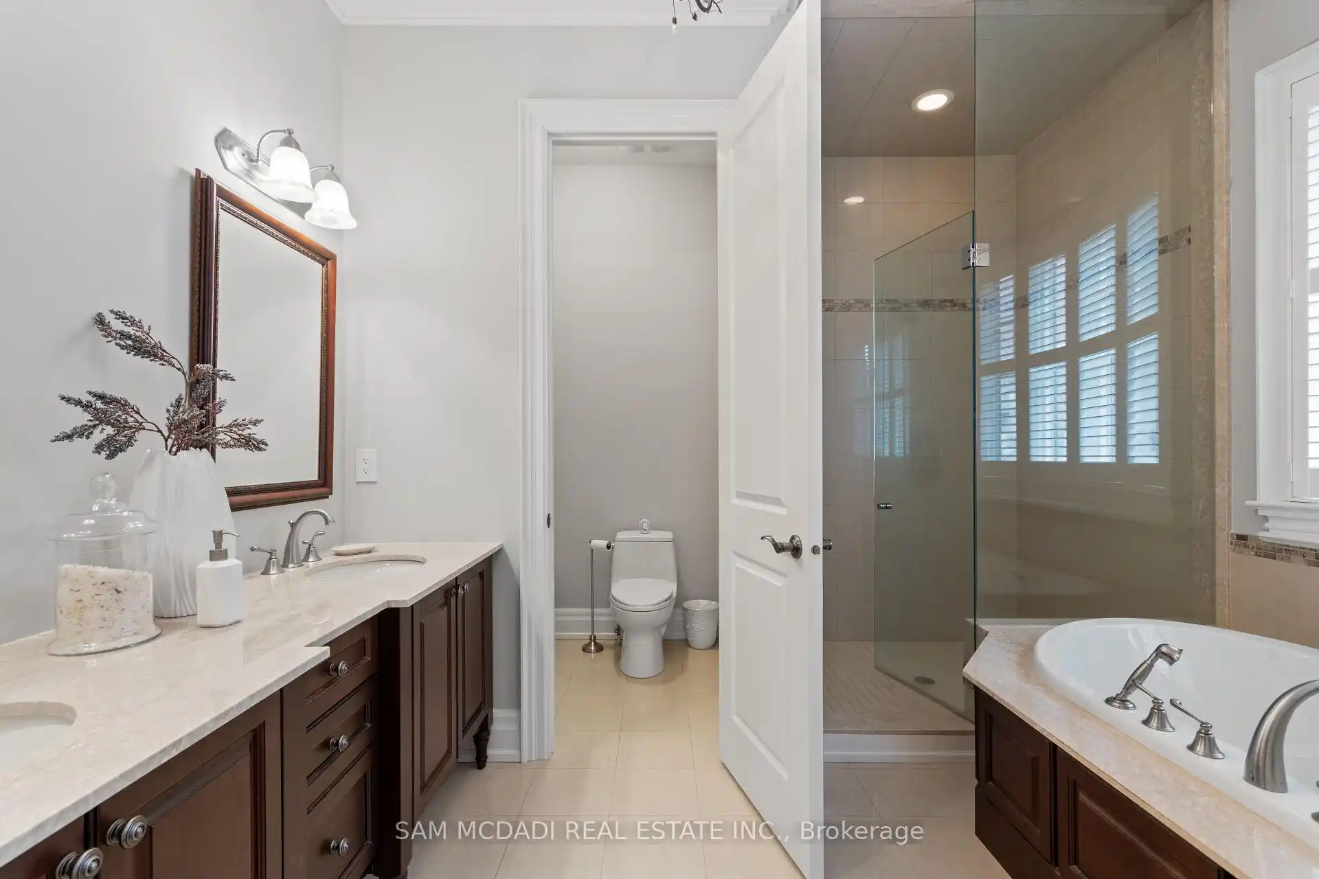 1857 Ivygate Court, Mississauga (W12920792) – image 23