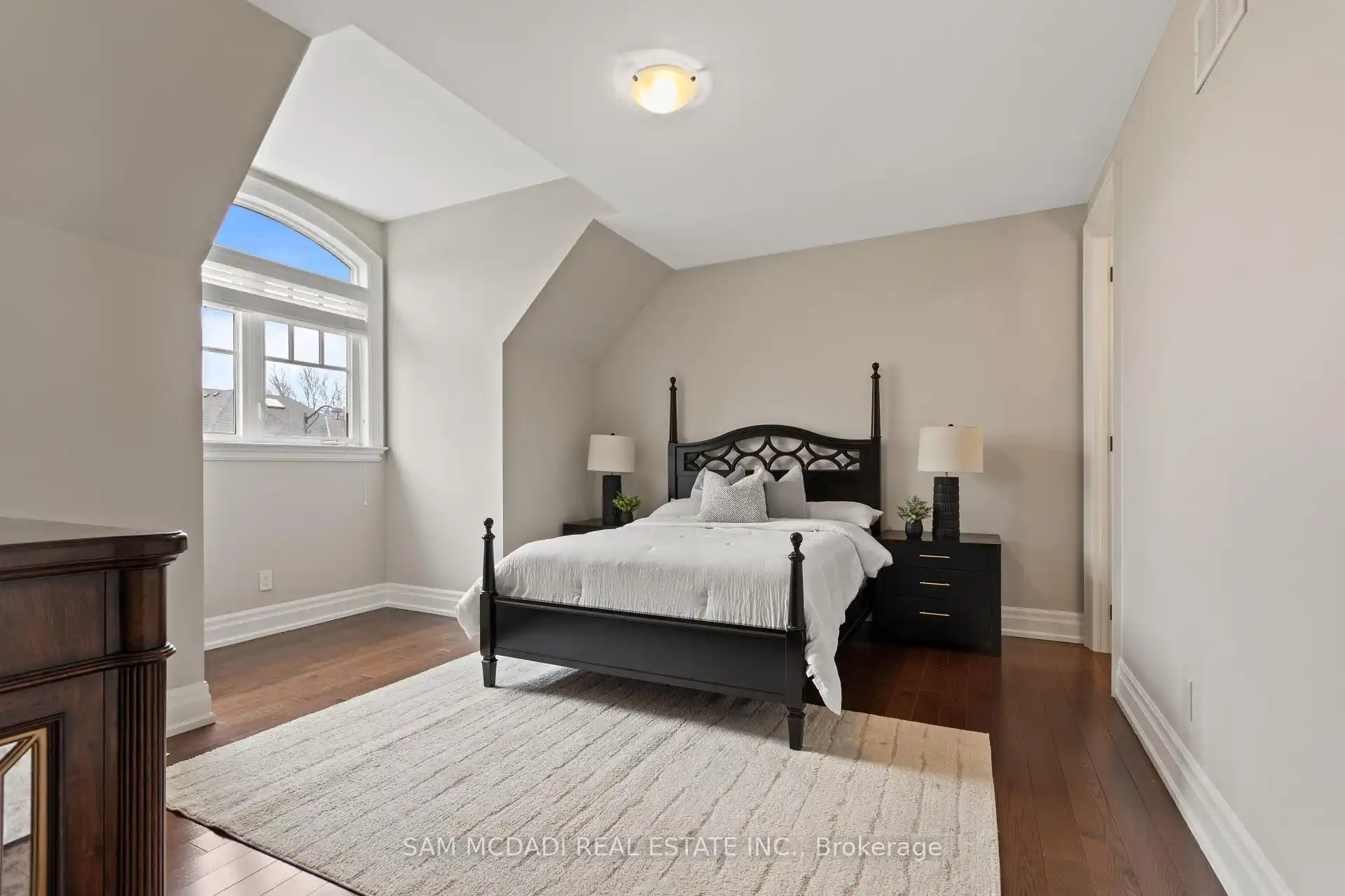 1857 Ivygate Court, Mississauga (W12920792) – image 32