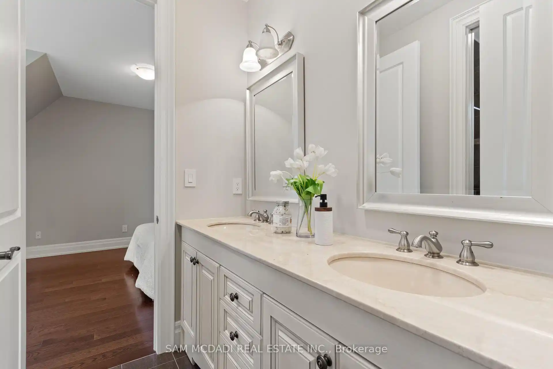 1857 Ivygate Court, Mississauga (W12920792) – image 37