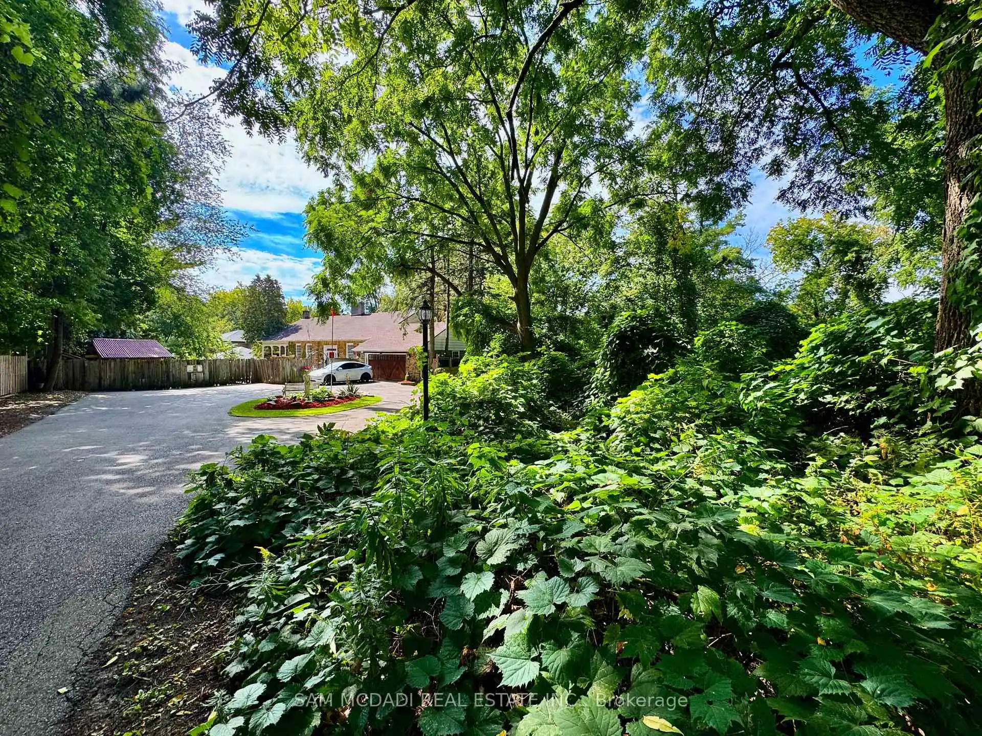 85 Yorkleigh Avenue, Toronto (W12925144) – image 37