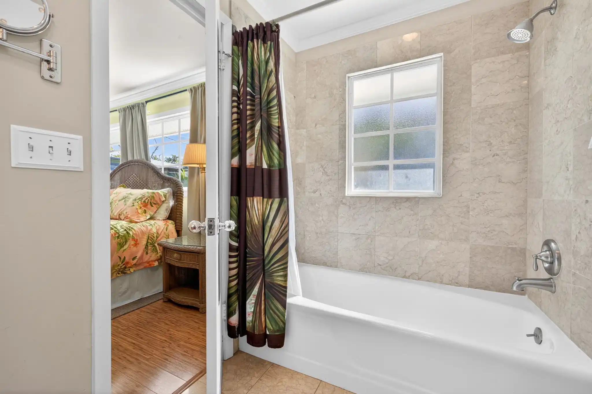 UNIQUE CAPTIVA COTTAGE – image 20