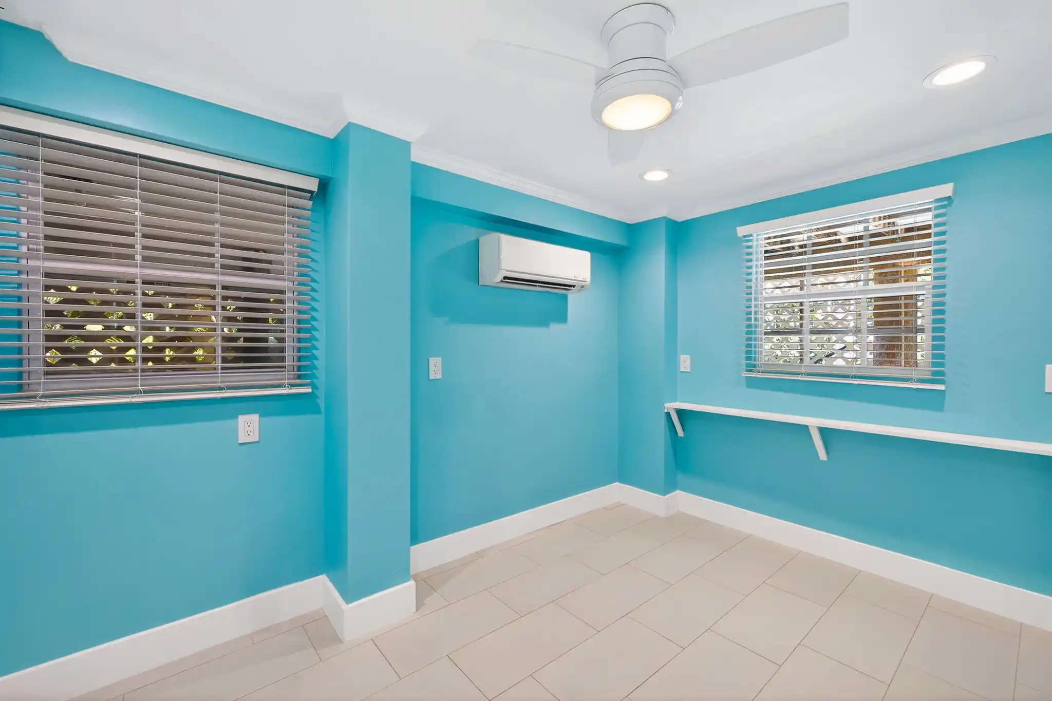 UNIQUE CAPTIVA COTTAGE – image 40