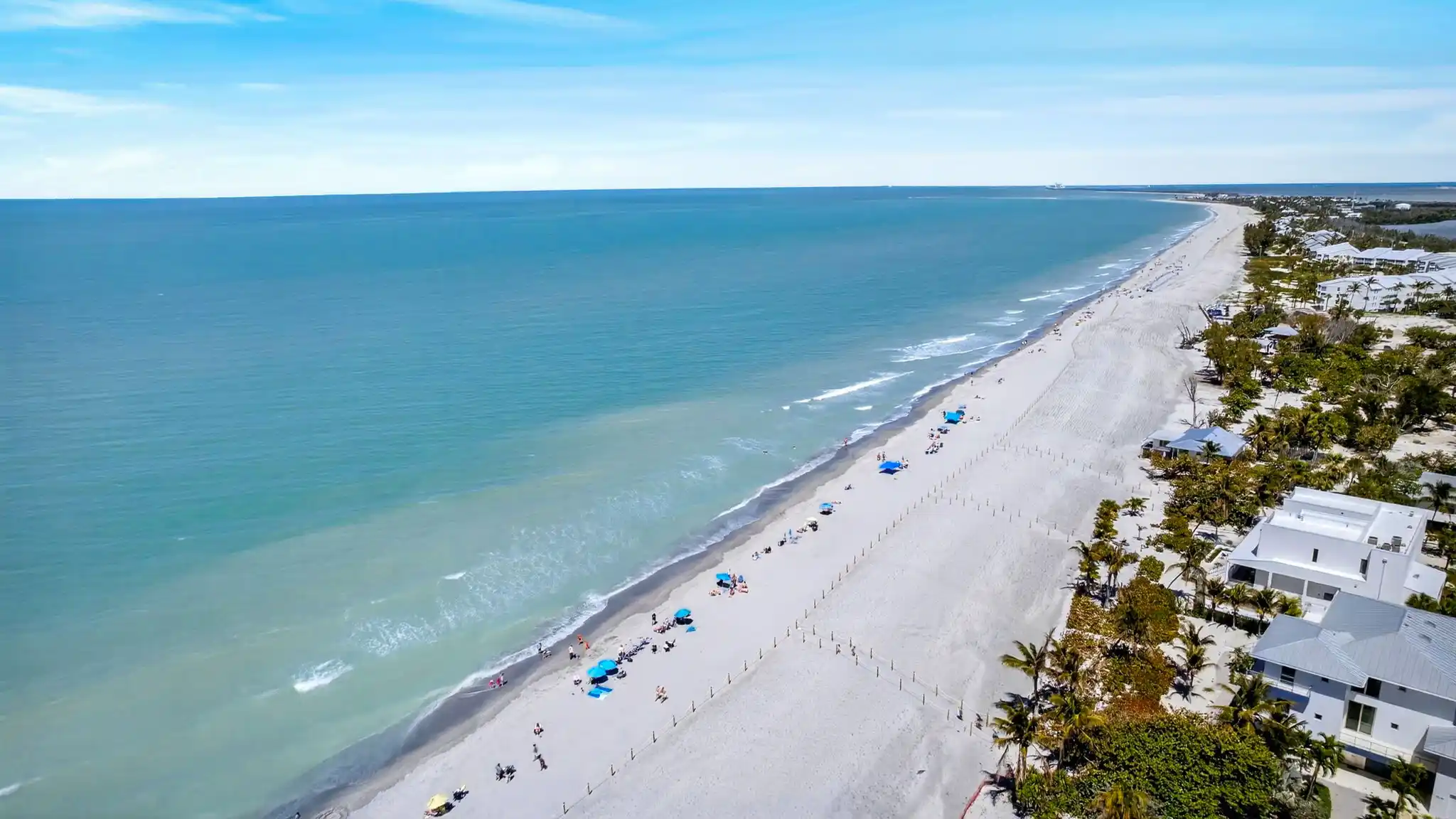 UNIQUE CAPTIVA COTTAGE – image 42