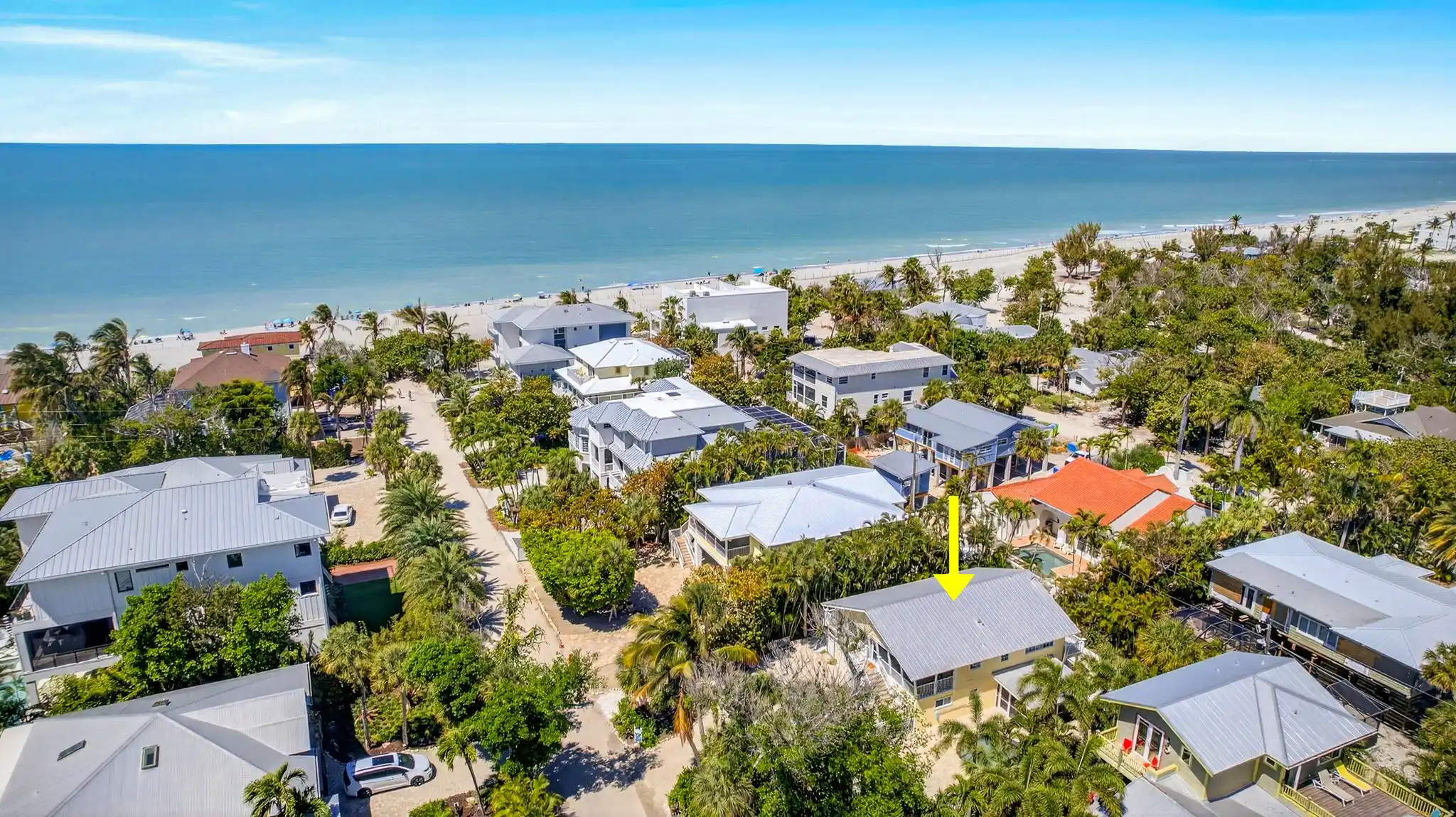 UNIQUE CAPTIVA COTTAGE – image 1