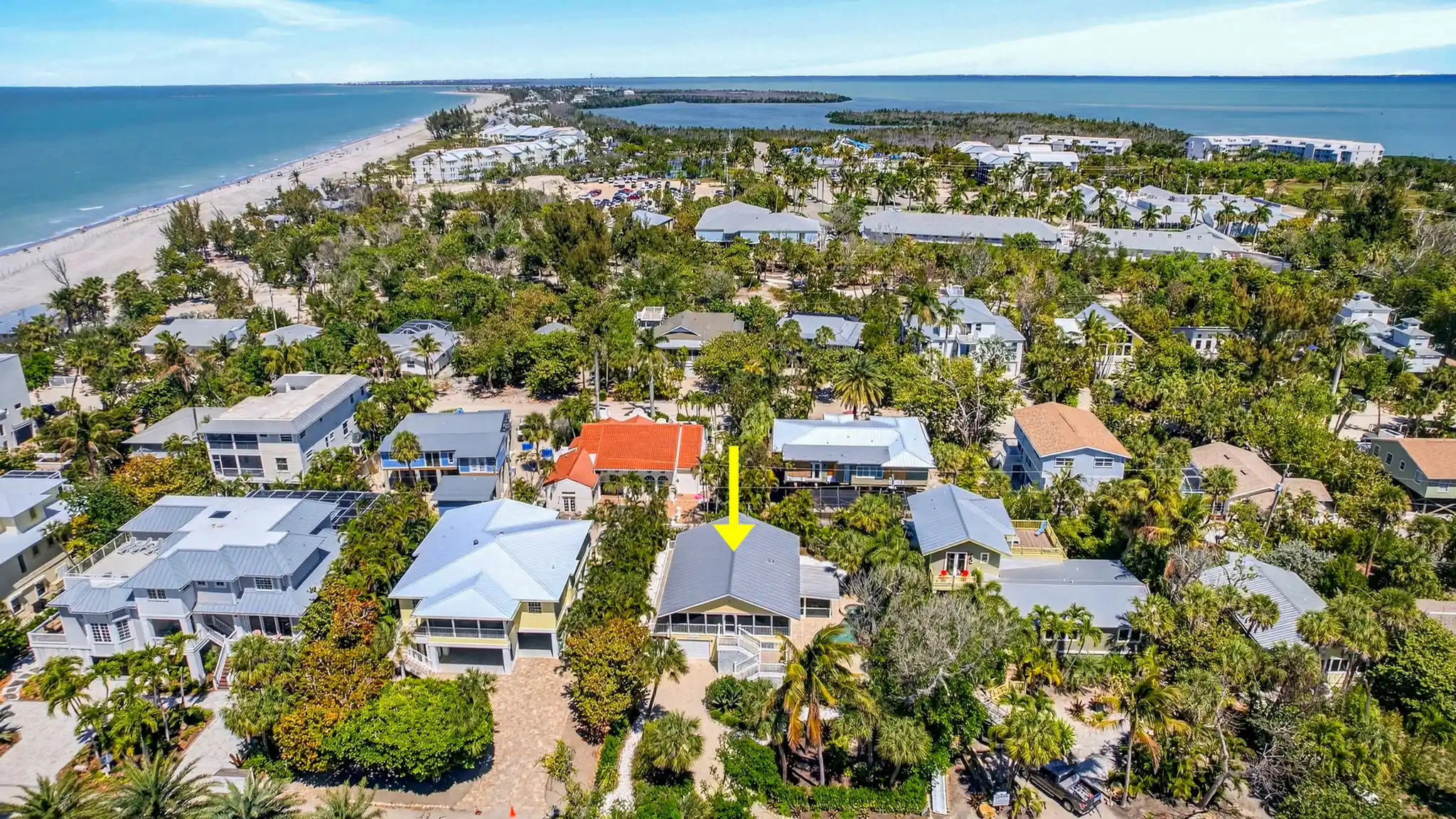 UNIQUE CAPTIVA COTTAGE – image 45
