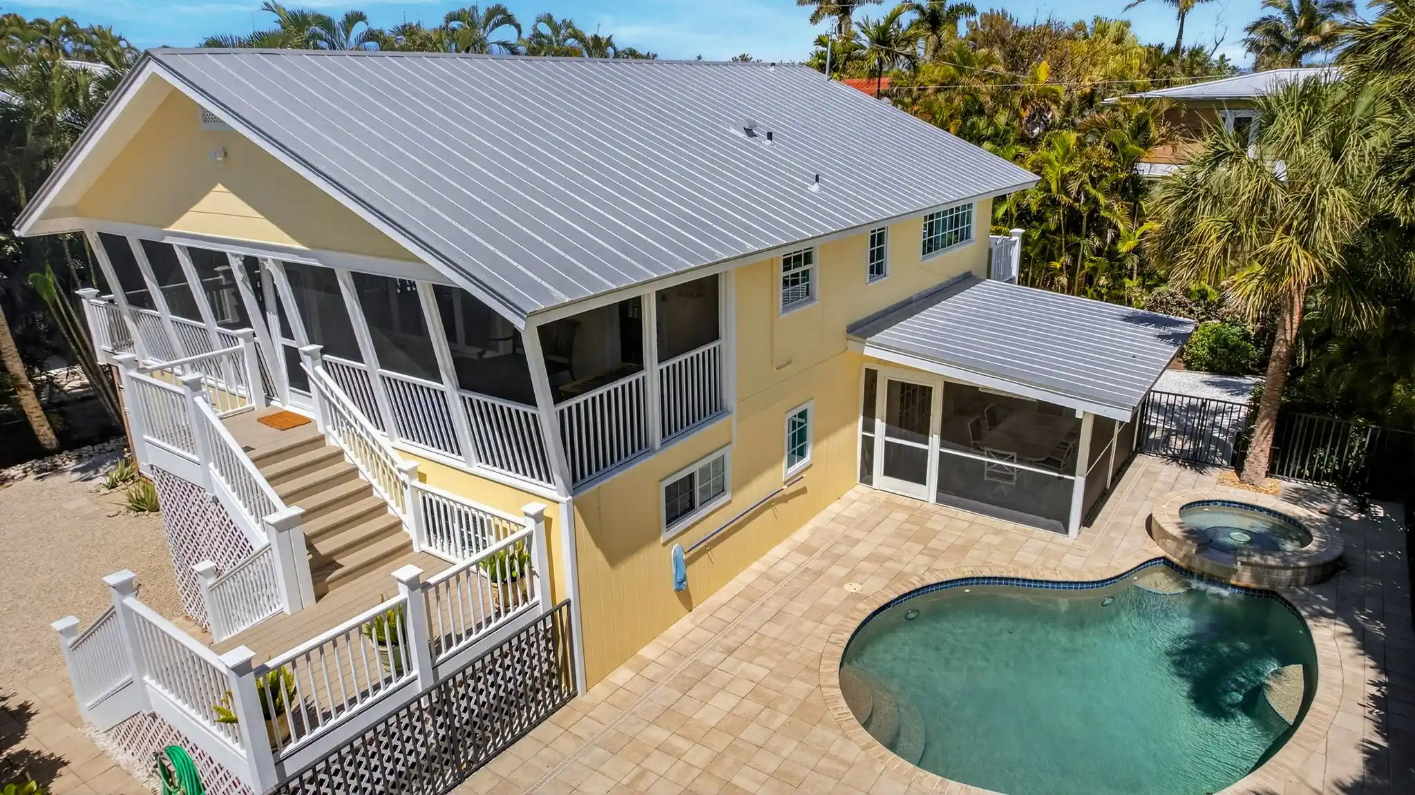 UNIQUE CAPTIVA COTTAGE – image 5