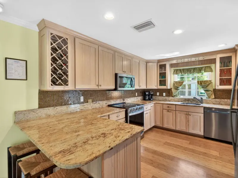 UNIQUE CAPTIVA COTTAGE – image 12