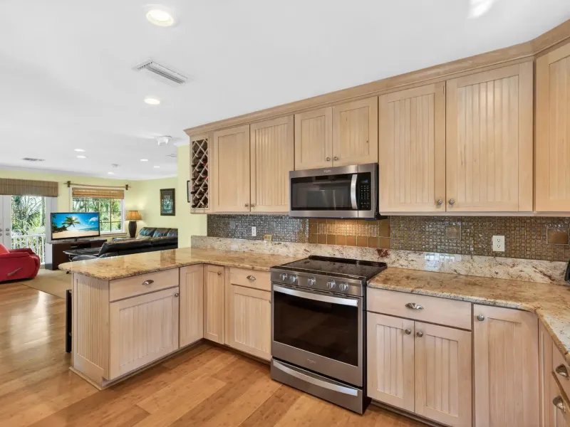 UNIQUE CAPTIVA COTTAGE – image 14