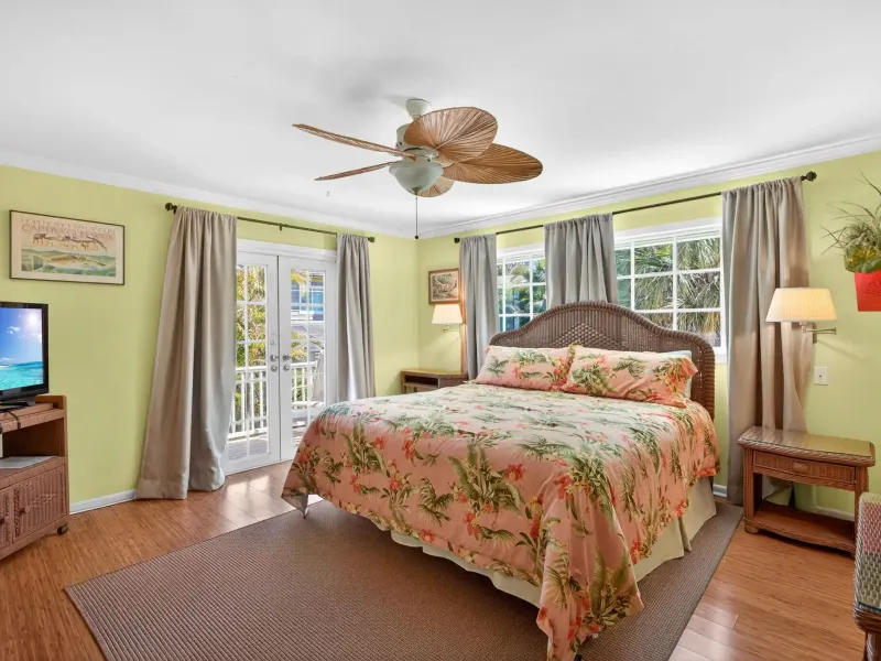 UNIQUE CAPTIVA COTTAGE – image 15
