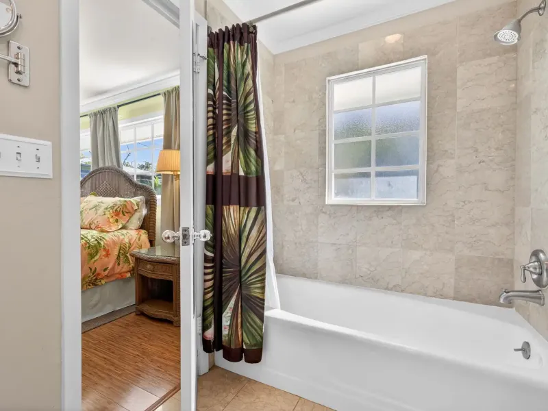 UNIQUE CAPTIVA COTTAGE – image 19