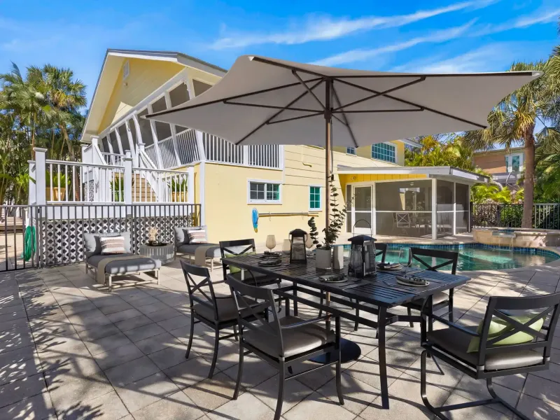 UNIQUE CAPTIVA COTTAGE – image 25