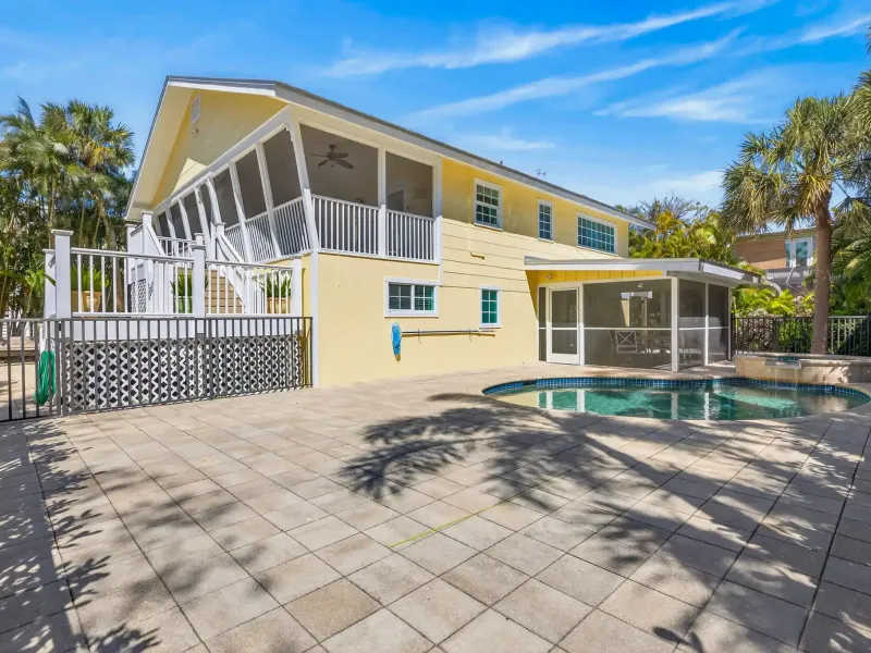 UNIQUE CAPTIVA COTTAGE – image 26