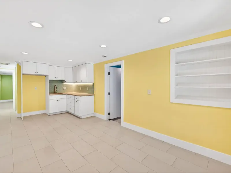 UNIQUE CAPTIVA COTTAGE – image 33