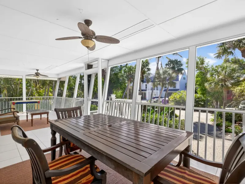 UNIQUE CAPTIVA COTTAGE – image 7