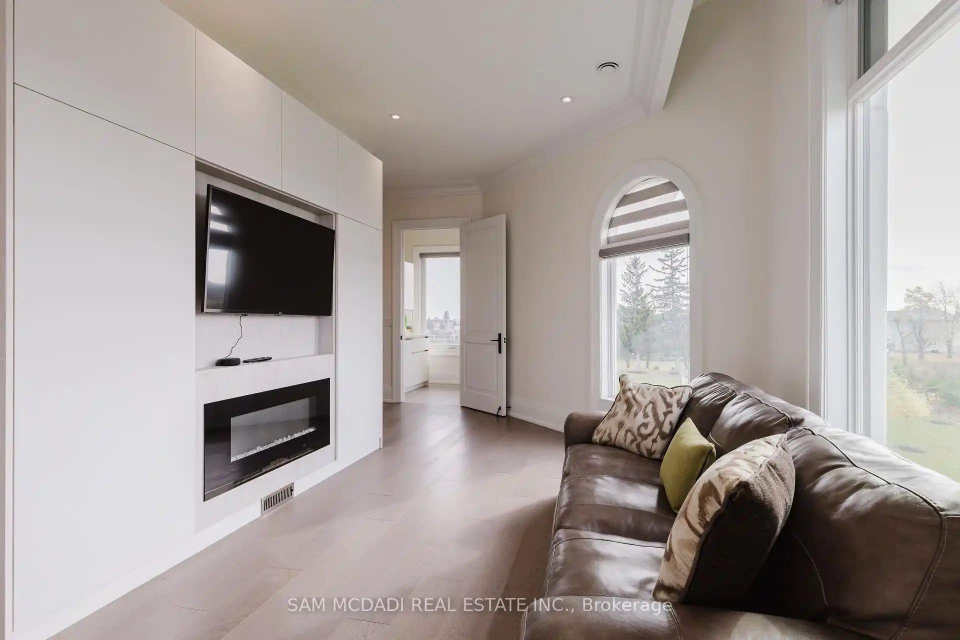 4 Saint Lukes Court, Brampton (W12931760) – image 24