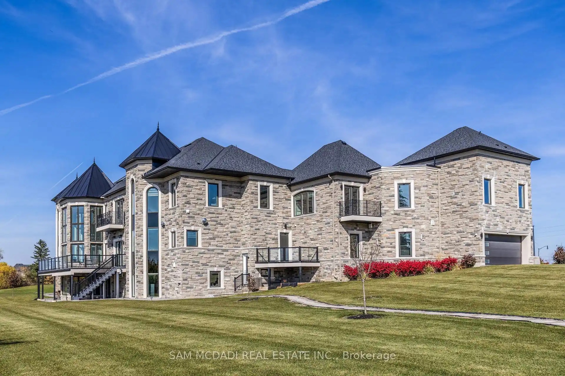 4 Saint Lukes Court, Brampton (W12931760) – image 46