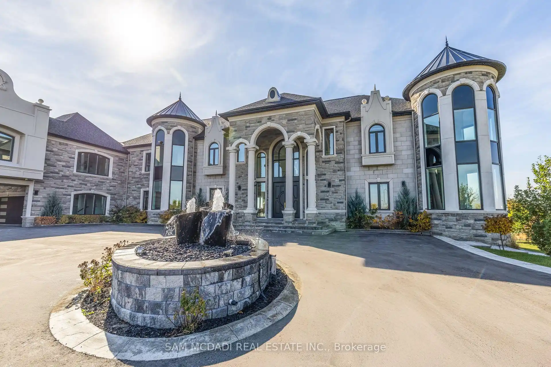4 Saint Lukes Court, Brampton (W12931760) – image 48