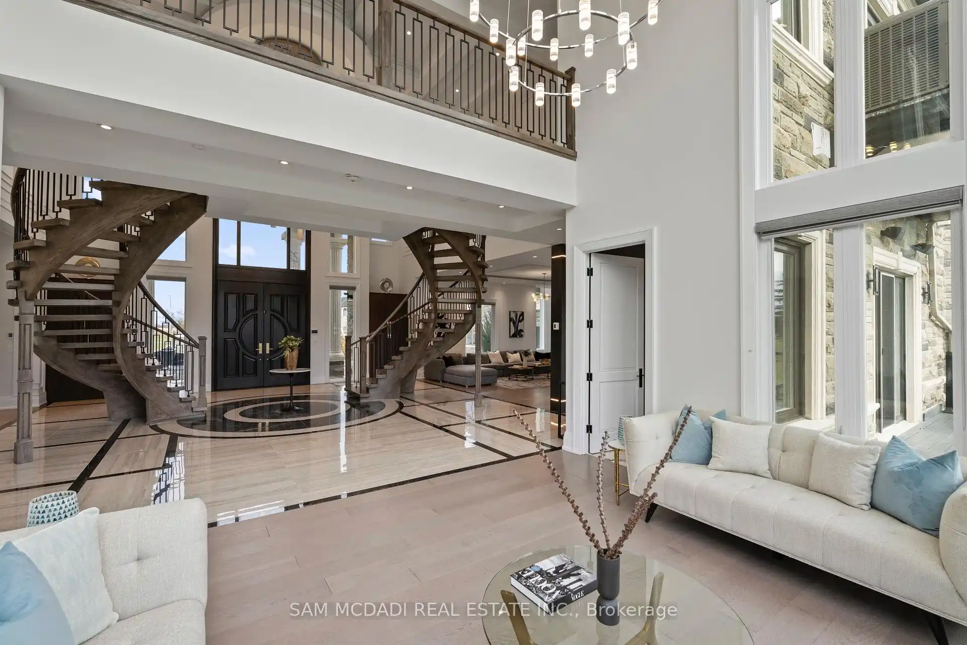 4 Saint Lukes Court, Brampton (W12931760) – image 9