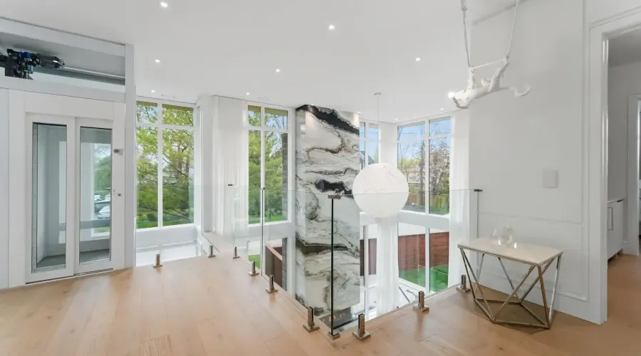 1589 Glenhill Crescent, Mississauga, Ontario, L5H 3C4, Canada, 4 Bedrooms Bedrooms, ,6 BathroomsBathrooms,Residential,For Sale,1589 Glenhill Crescent,20261037609