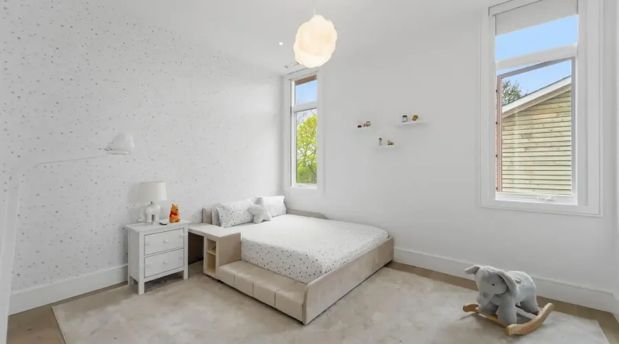 1589 Glenhill Crescent, Mississauga, Ontario, L5H 3C4, Canada, 4 Bedrooms Bedrooms, ,6 BathroomsBathrooms,Residential,For Sale,1589 Glenhill Crescent,20261037609