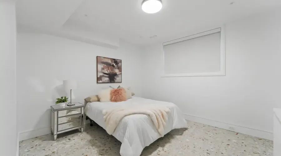 1589 Glenhill Crescent, Mississauga, Ontario, L5H 3C4, Canada, 4 Bedrooms Bedrooms, ,6 BathroomsBathrooms,Residential,For Sale,1589 Glenhill Crescent,20261037609