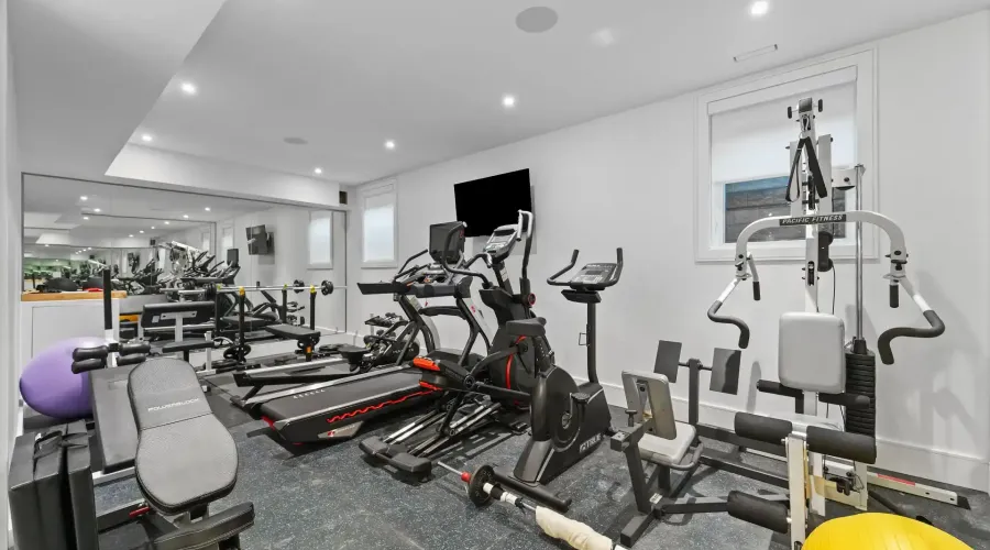 1589 Glenhill Crescent, Mississauga, Ontario, L5H 3C4, Canada, 4 Bedrooms Bedrooms, ,6 BathroomsBathrooms,Residential,For Sale,1589 Glenhill Crescent,20261037609