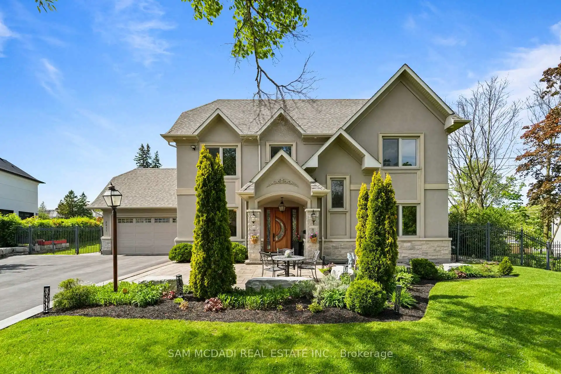 2411 Thorn Lodge Drive, Mississauga (W13212158) – image 1
