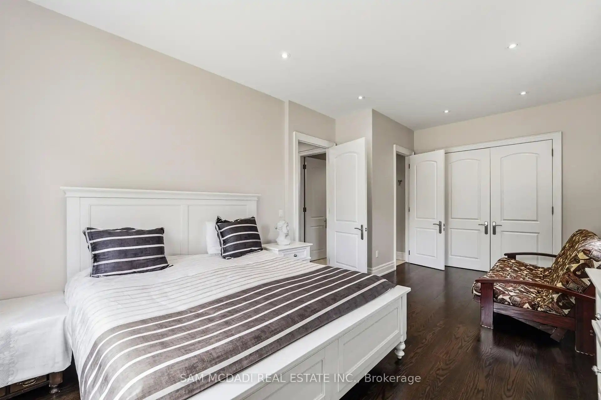 2411 Thorn Lodge Drive, Mississauga (W13212158) – image 25