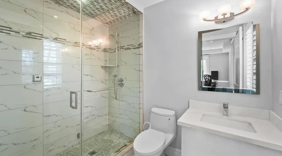 2411 Thorn Lodge Drive, Mississauga, Ontario, L5K 1K8, Canada, 3 Bedrooms Bedrooms, ,5 BathroomsBathrooms,Residential,For Sale,2411 Thorn Lodge Drive,20261037610