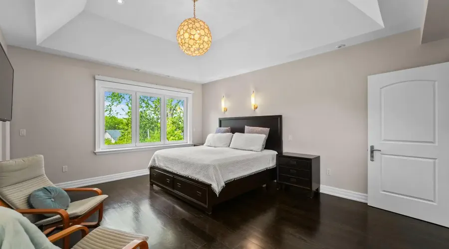 2411 Thorn Lodge Drive, Mississauga, Ontario, L5K 1K8, Canada, 3 Bedrooms Bedrooms, ,5 BathroomsBathrooms,Residential,For Sale,2411 Thorn Lodge Drive,20261037610