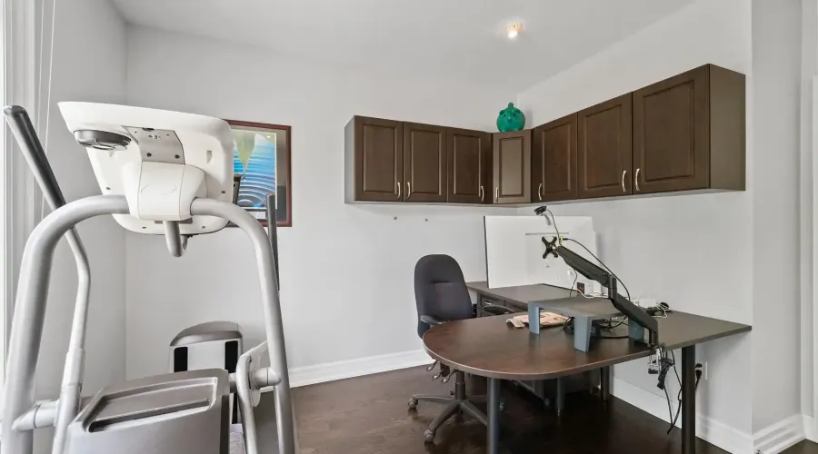 2411 Thorn Lodge Drive, Mississauga, Ontario, L5K 1K8, Canada, 3 Bedrooms Bedrooms, ,5 BathroomsBathrooms,Residential,For Sale,2411 Thorn Lodge Drive,20261037610