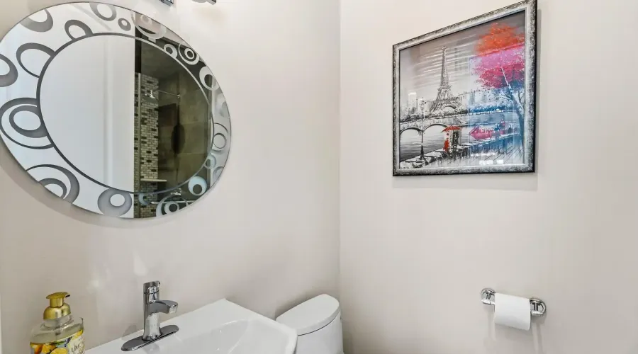 2411 Thorn Lodge Drive, Mississauga, Ontario, L5K 1K8, Canada, 3 Bedrooms Bedrooms, ,5 BathroomsBathrooms,Residential,For Sale,2411 Thorn Lodge Drive,20261037610