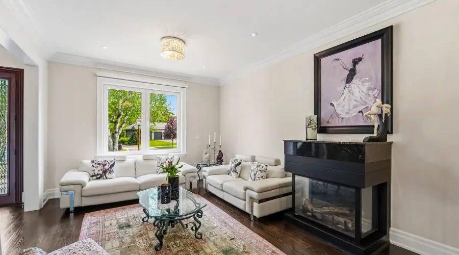 2411 Thorn Lodge Drive, Mississauga, Ontario, L5K 1K8, Canada, 3 Bedrooms Bedrooms, ,5 BathroomsBathrooms,Residential,For Sale,2411 Thorn Lodge Drive,20261037610