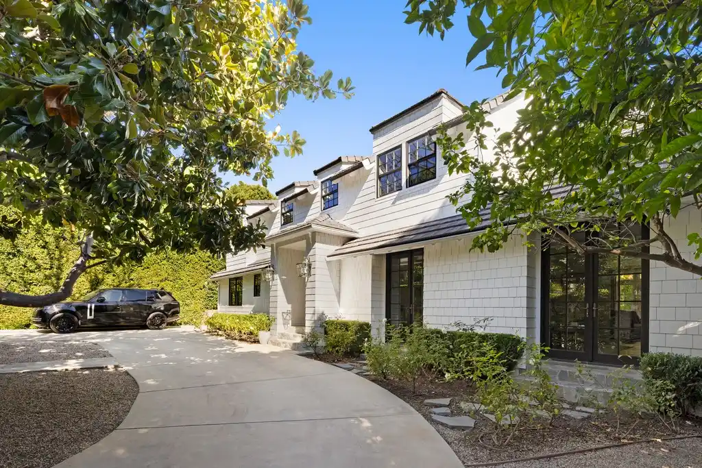 1960 Coldwater Canyon – image 2